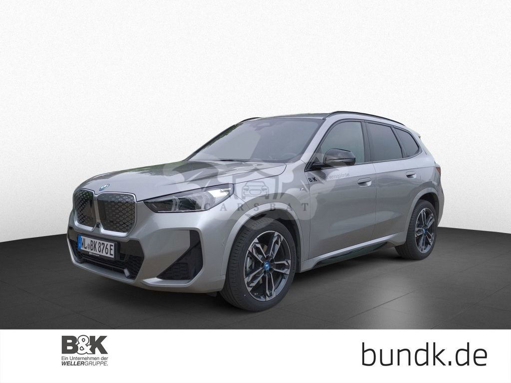 BMW iX1 2024