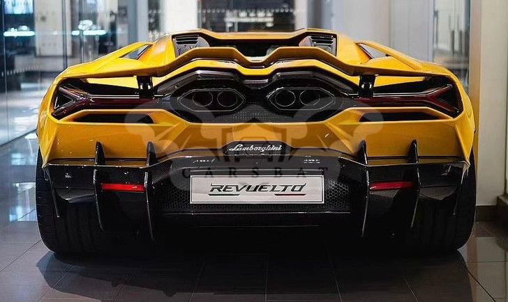 Lamborghini Revuelto 2024