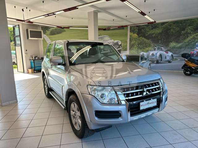 Mitsubishi Pajero 2016