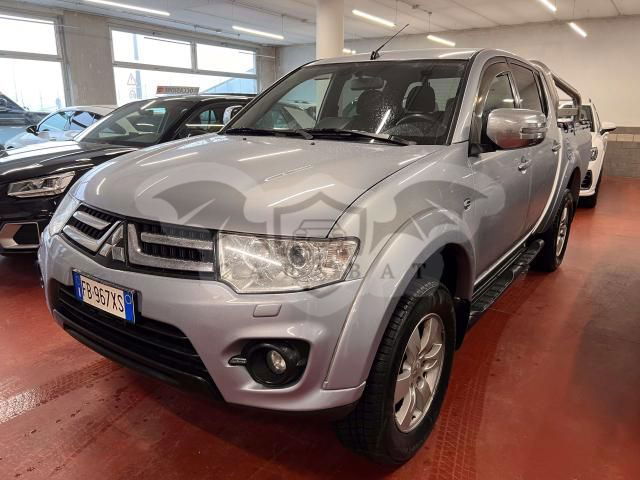 Mitsubishi L200 2015