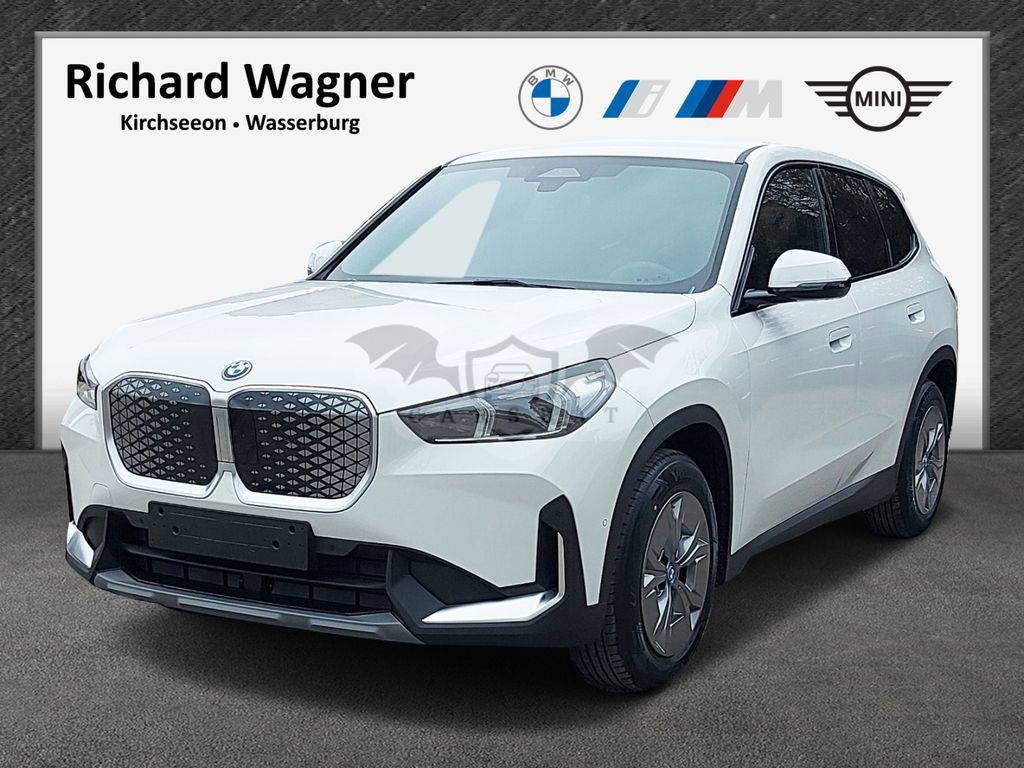 BMW iX1 2024