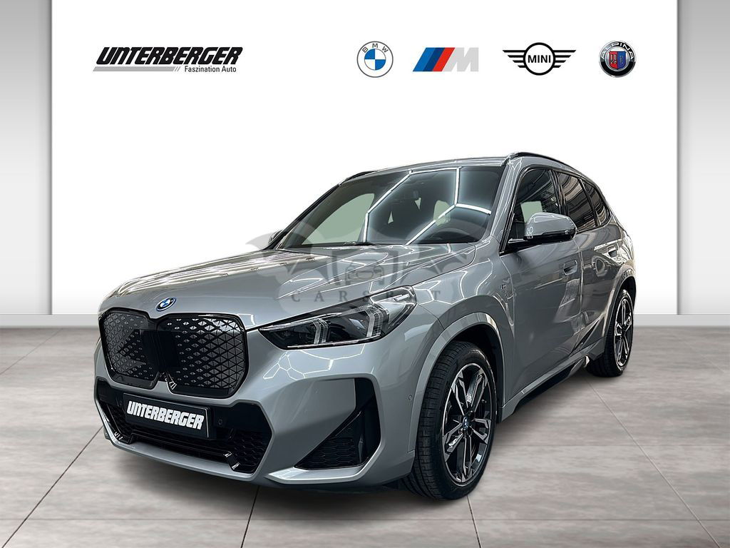 BMW iX1 2024