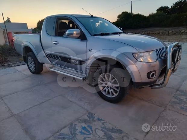 Mitsubishi L200 2013