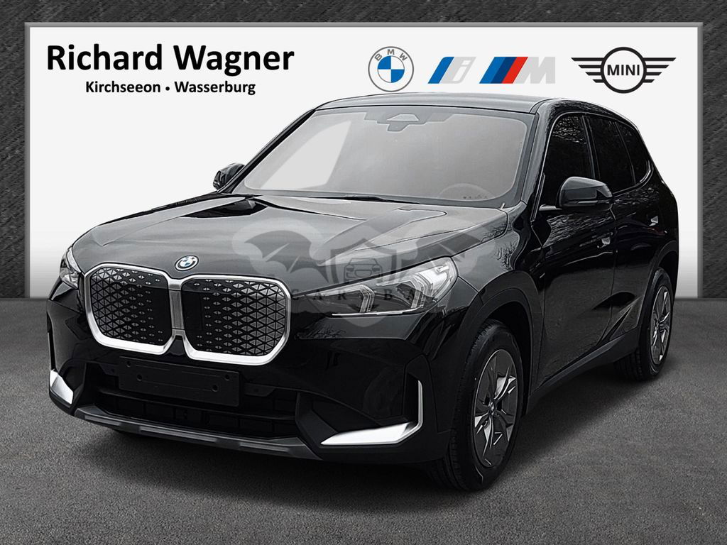 BMW iX1 2024