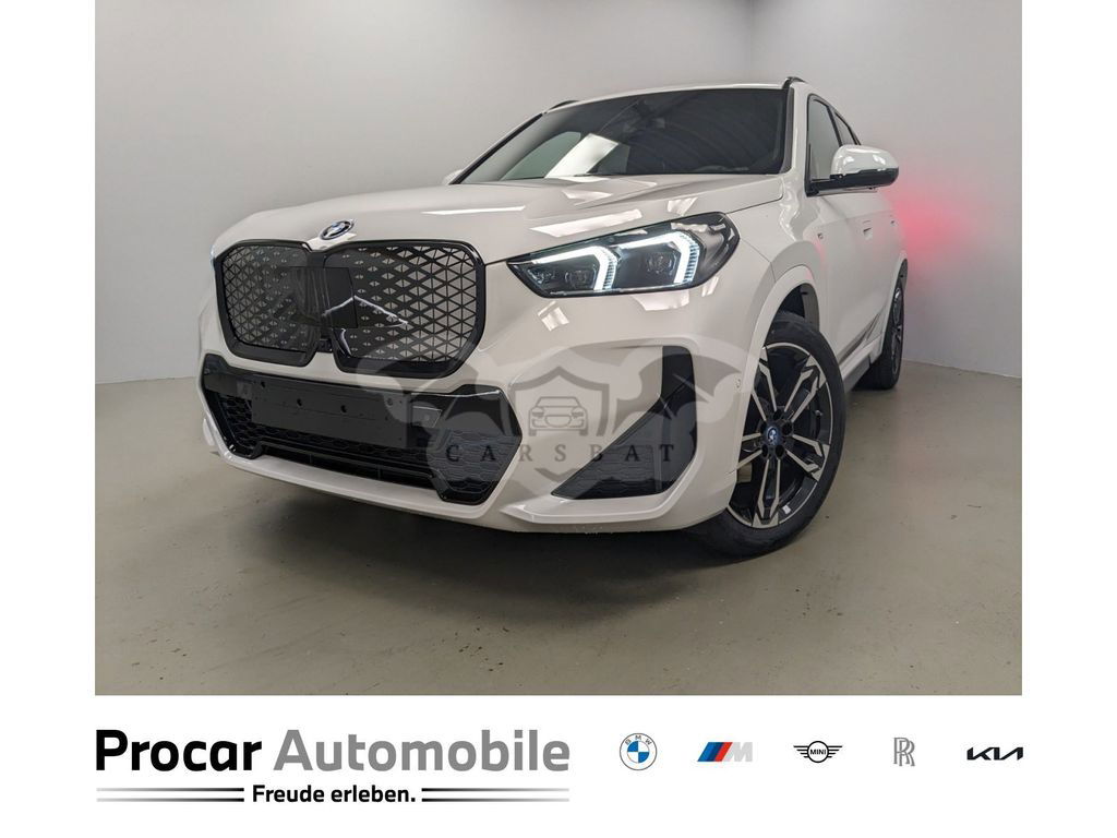 BMW iX1 2024