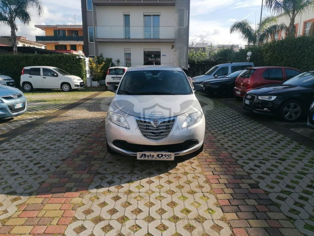Lancia Ypsilon 2014