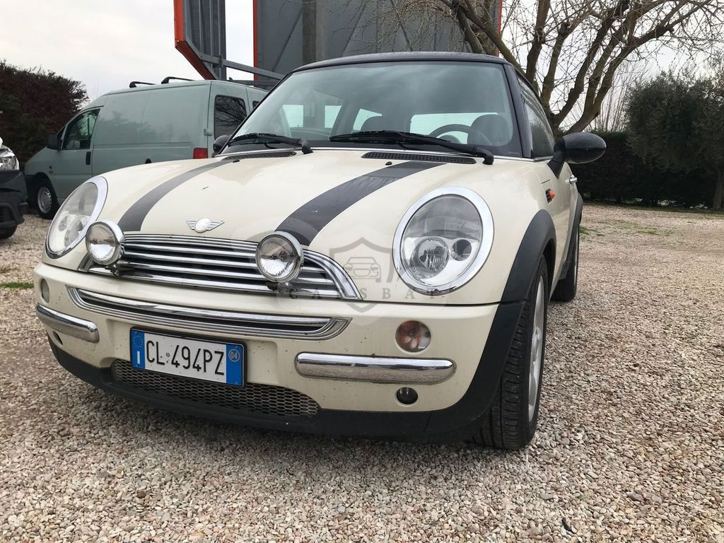 Mini One 2004