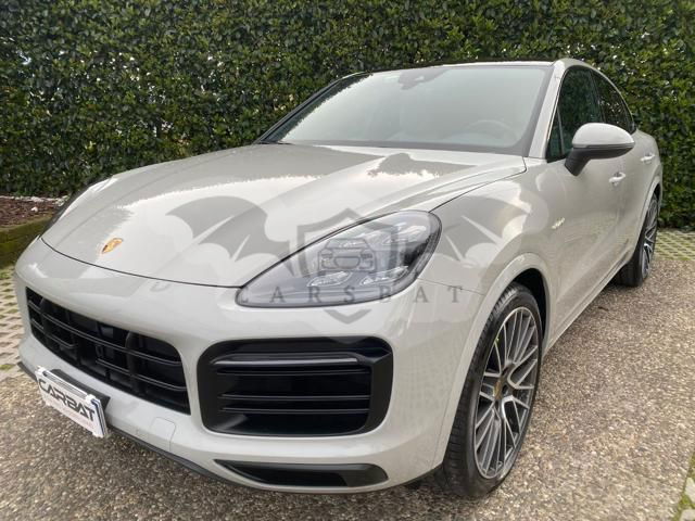 Porsche Cayenne 2022
