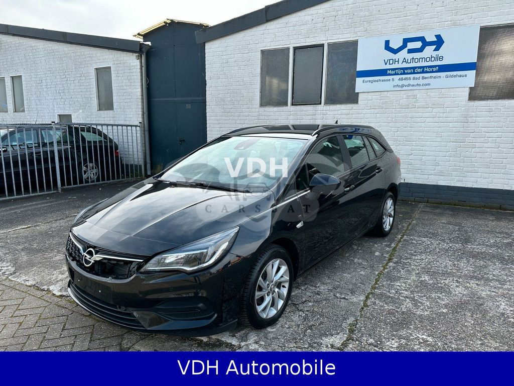 Opel Astra 2022