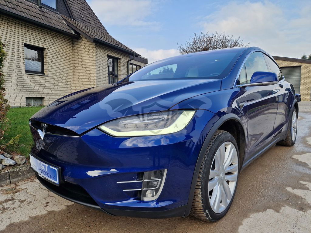Tesla Model X 2016