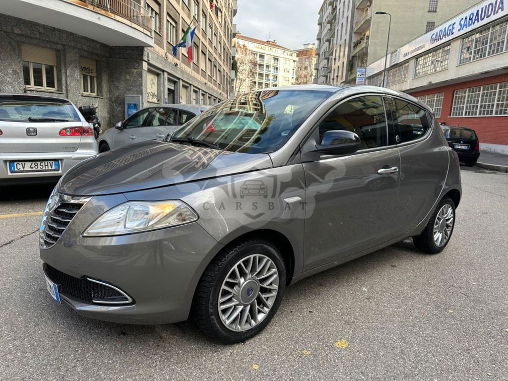 Lancia Ypsilon 2012
