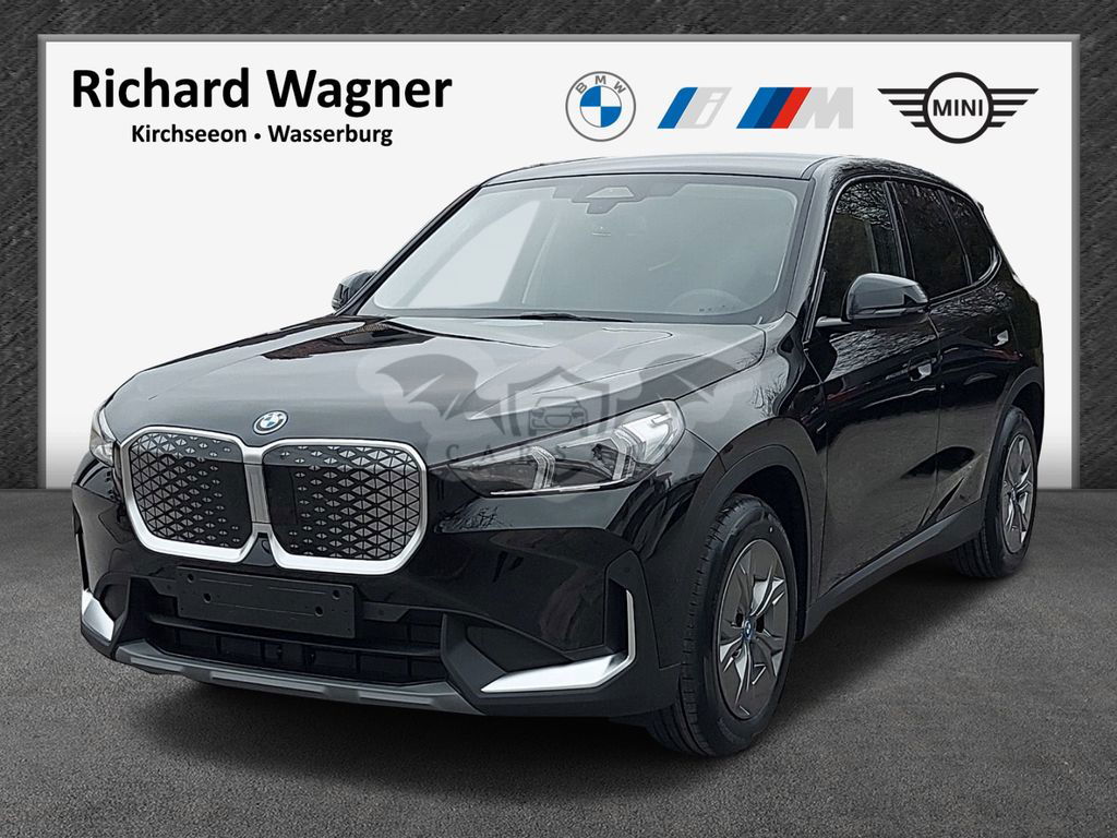 BMW iX1 2024