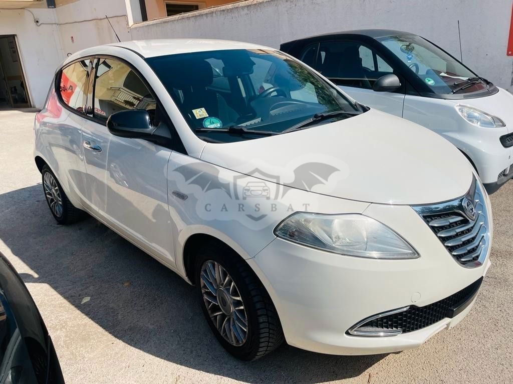 Lancia Ypsilon 2012