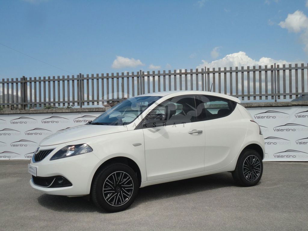 Lancia Ypsilon 2023