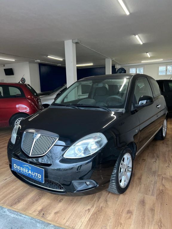 Lancia Ypsilon 2011