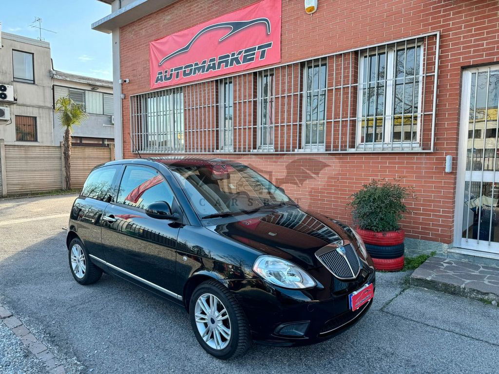 Lancia Ypsilon 2010