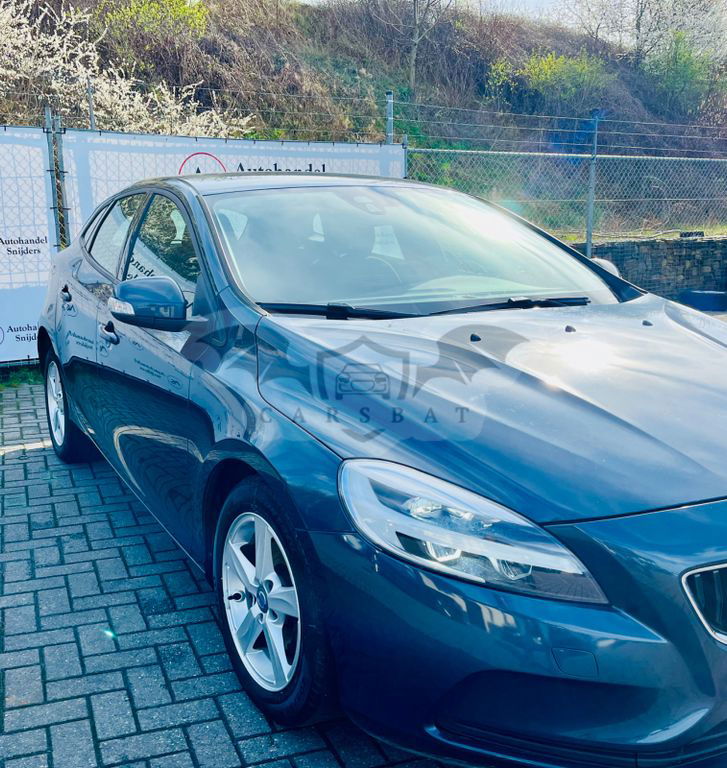 Volvo V40 2018