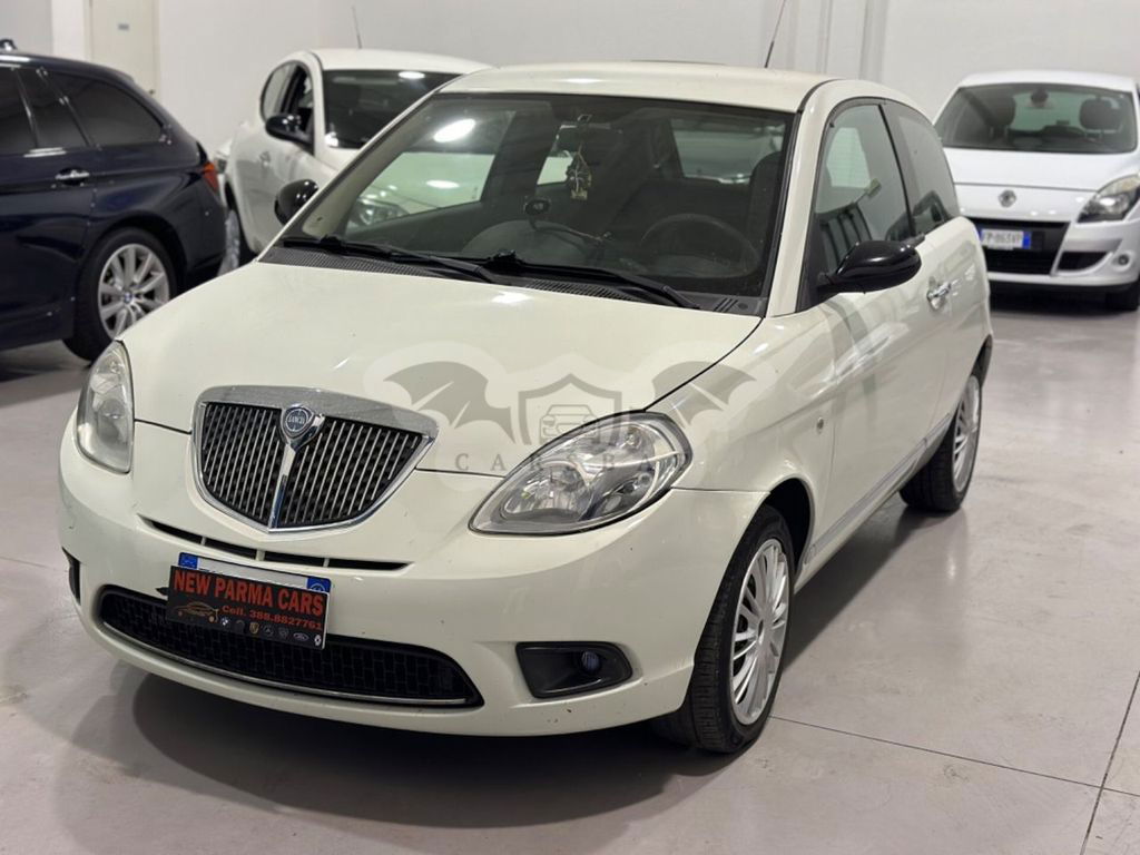 Lancia Ypsilon 2011