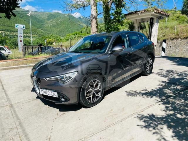 Alfa Romeo Stelvio 2021