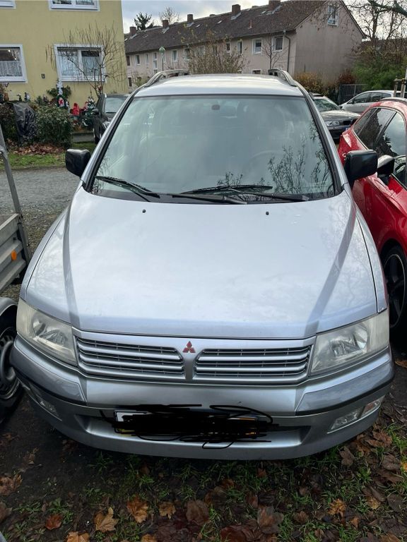 Mitsubishi Space Wagon 2003