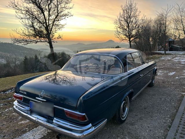 Mercedes-Benz E 220 1961