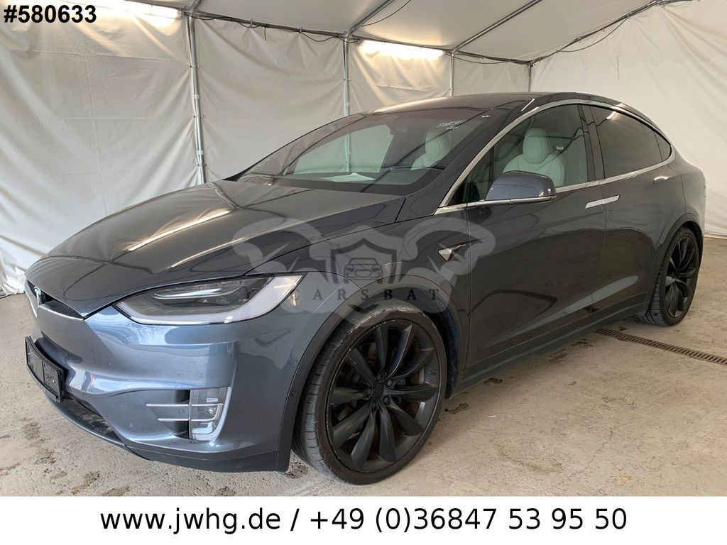 Tesla Model X 2020