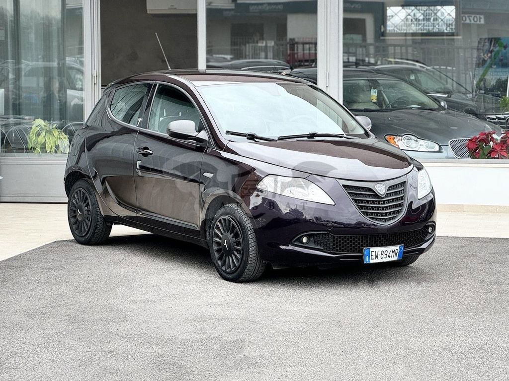 Lancia Ypsilon 2014