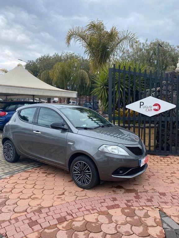Lancia Ypsilon 2020