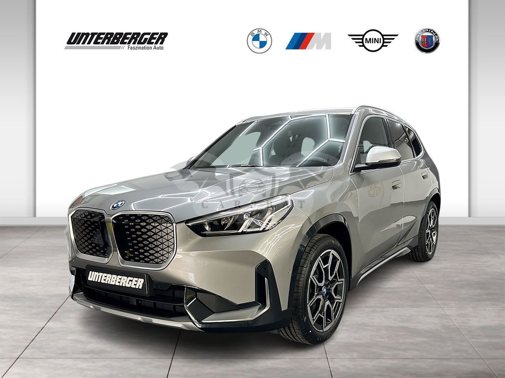 BMW iX1 2024
