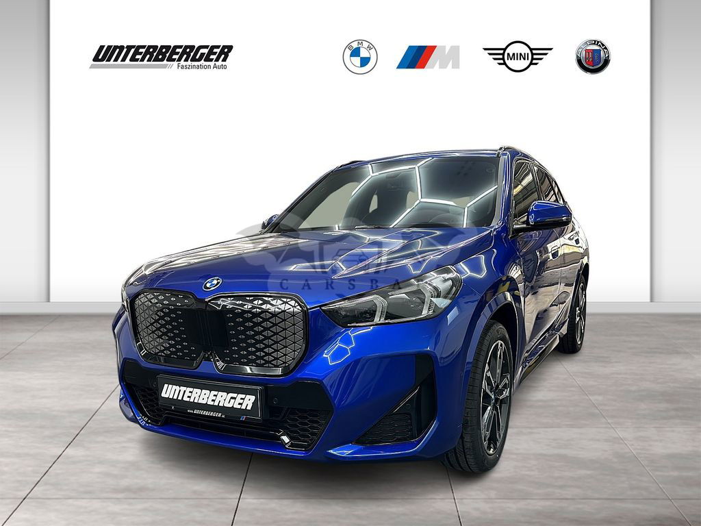 BMW iX1 2024