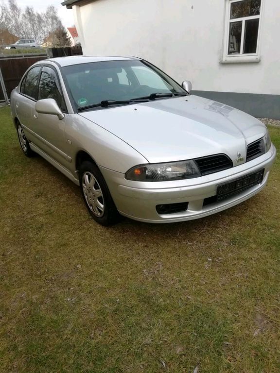 Mitsubishi Carisma 2004