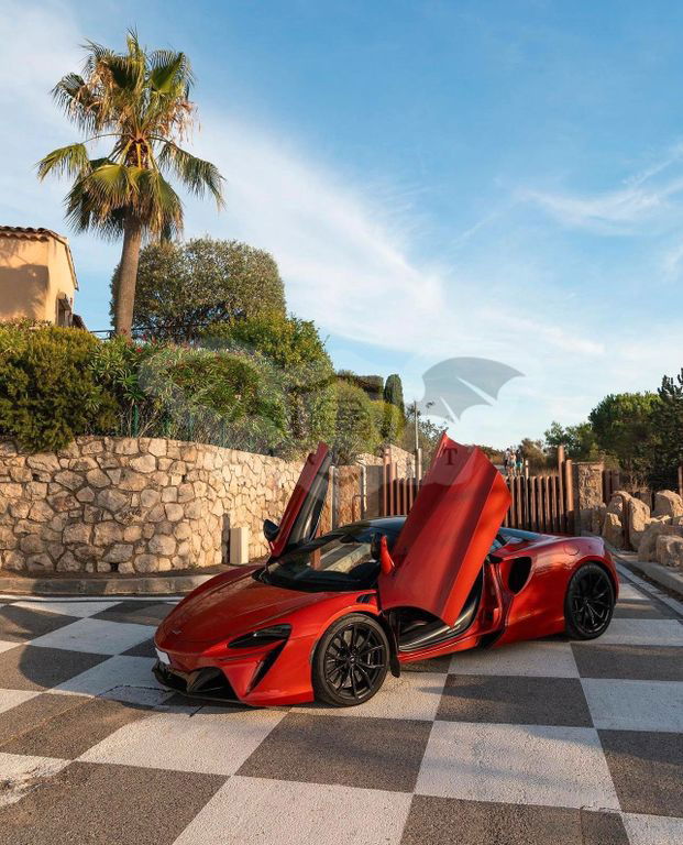 McLaren Artura 2022