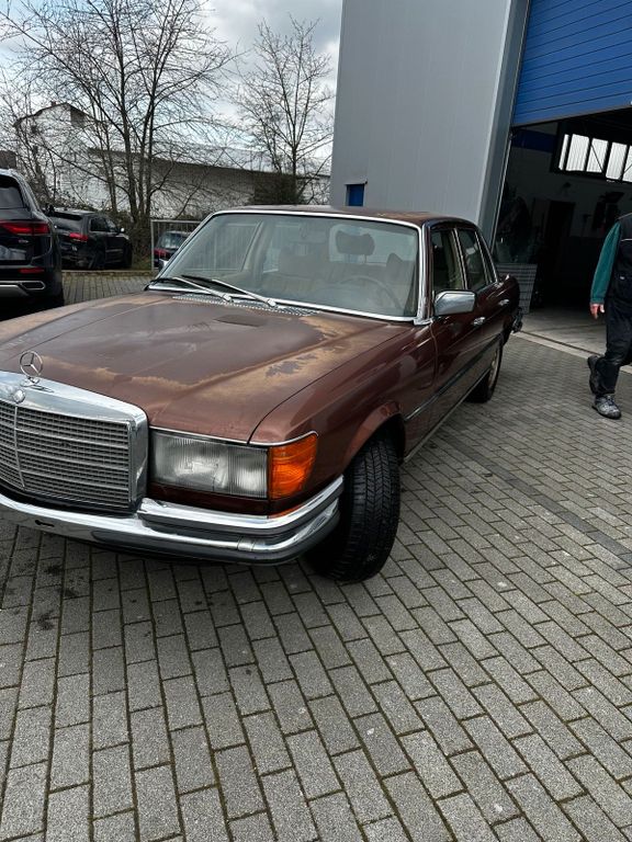 Mercedes-Benz 350 1977