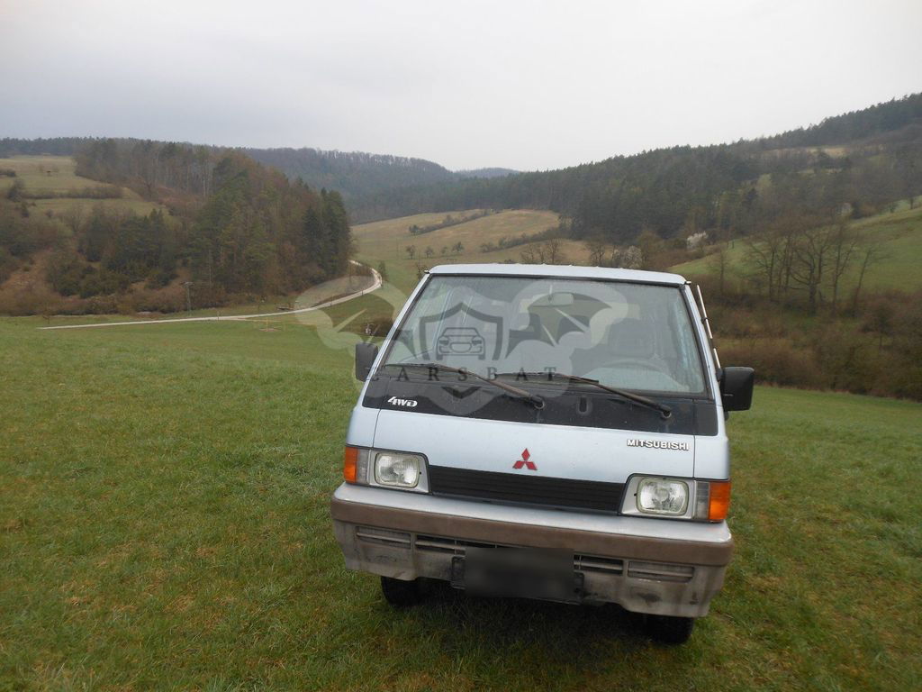 Mitsubishi L300 1990