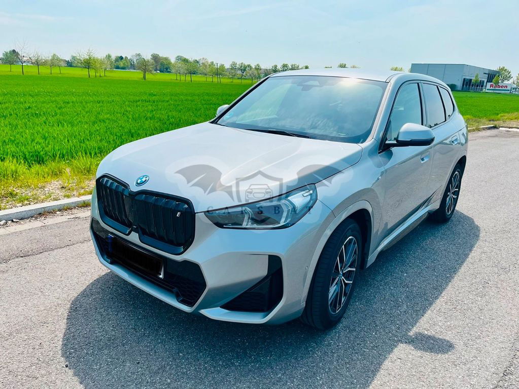 BMW iX1 2023