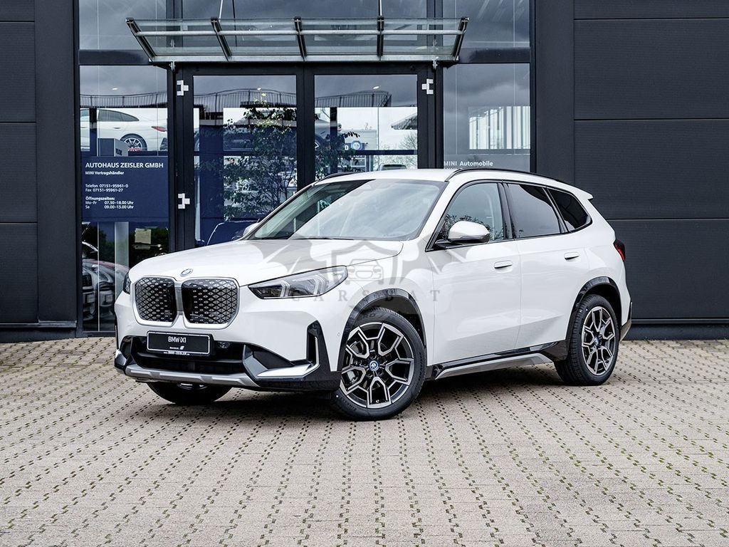 BMW iX1 2024