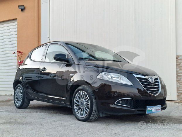 Lancia Ypsilon 2011