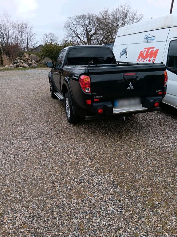 Mitsubishi L200 2015