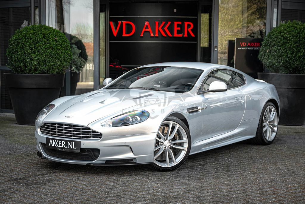 Aston Martin DBS 2011