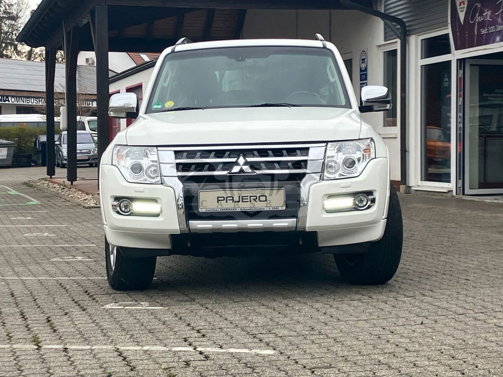 Mitsubishi Pajero 2016
