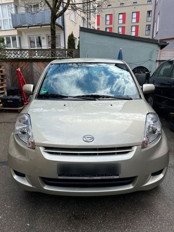 Daihatsu Sirion 2011