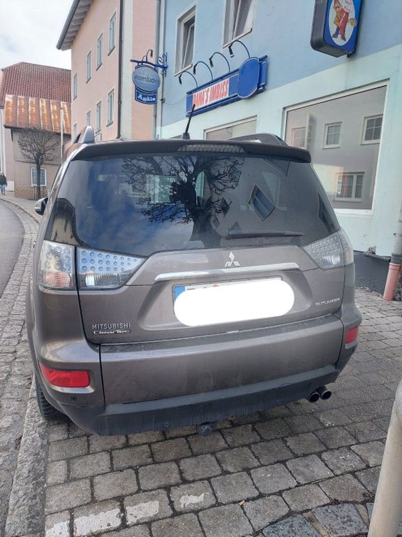 Mitsubishi Outlander 2011