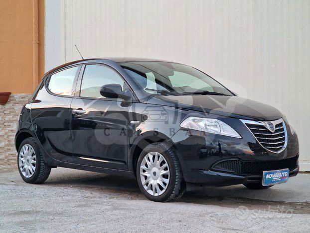 Lancia Ypsilon 2012
