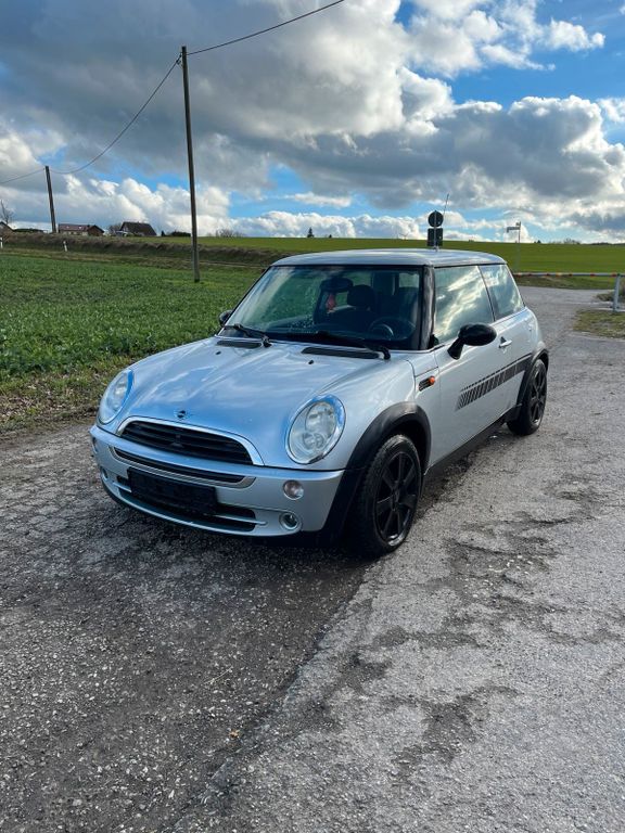 Mini One 2004