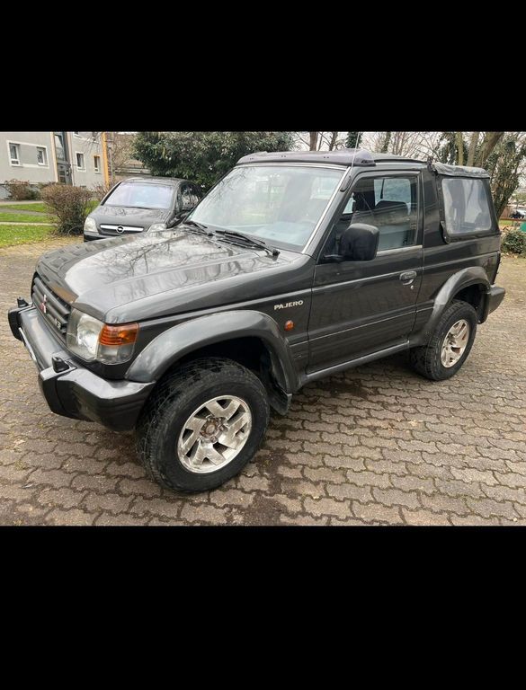 Mitsubishi Pajero 1991