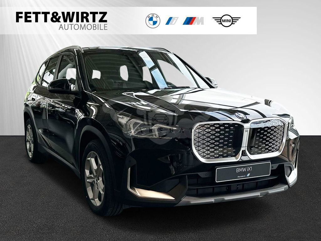 BMW iX1 2024