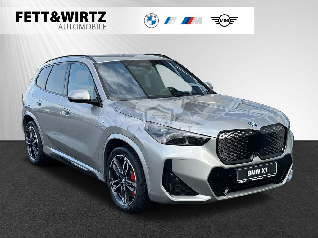 BMW iX1 2024