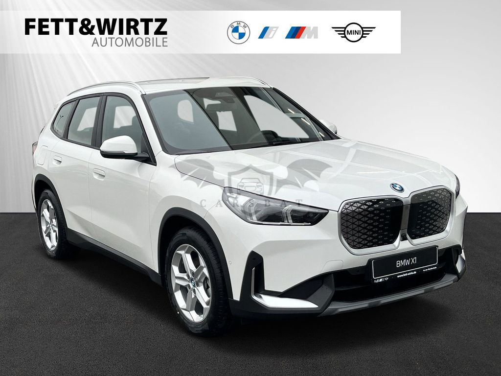 BMW iX1 2024