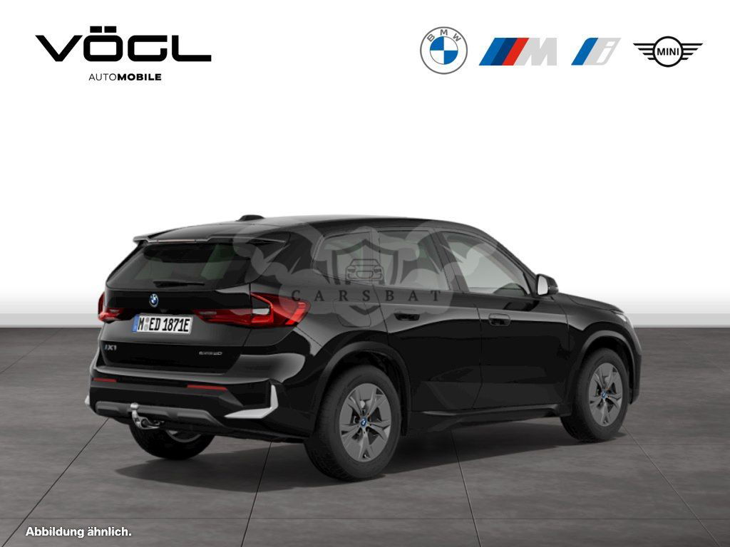 BMW iX1 2024