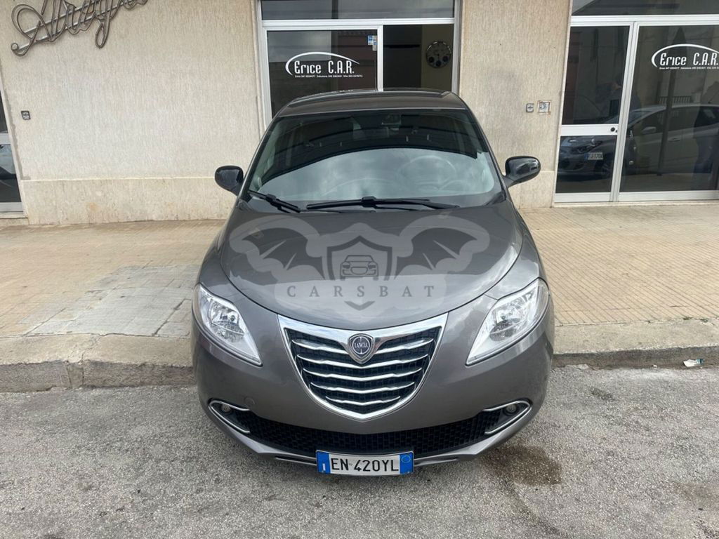 Lancia Ypsilon 2012